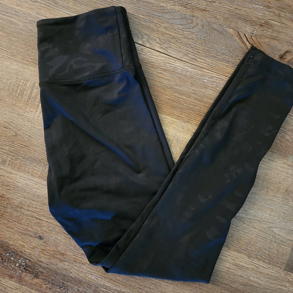 Zyia Midnight Camo LNT Leggings